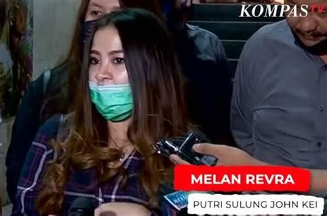 Malam Malam Jenguk Ayahnya Ekspresi Putri John Kei Berubah Saat