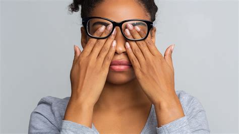 Can Rubbing Your Dry Eyes Be Harmful To Your Eye Health