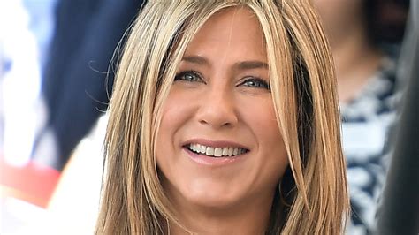 Jennifer Aniston To Play First Female Potus In Netflixs First Ladies