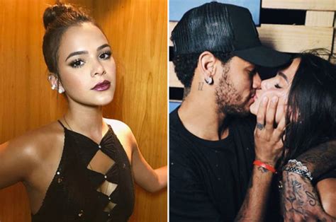 Neymar Wag Psg Star Reunites With Bruna Marquezine For Steamy
