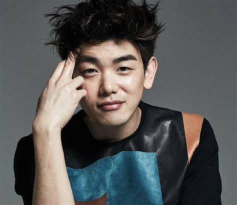 Eric has two younger brothers, eddie nam and brian nam, who are frequently featured in his instagram posts. Eric Nam Talks About MAMAMOO's Solar And How He Pictures ...