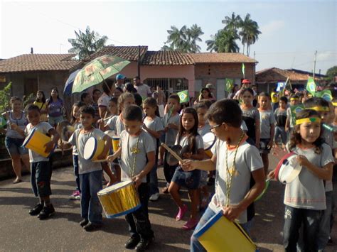 Escola Mef Latif Jatene Desfile No Bairro 020911