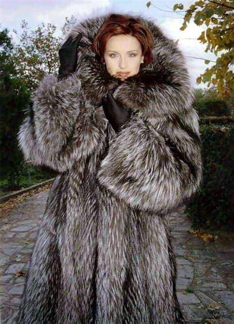 Supergoddess Fur Fur Hood Coat Fabulous Furs