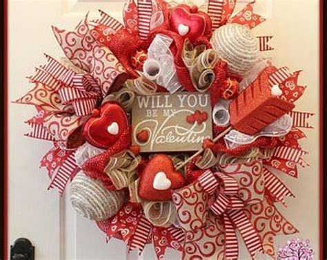 Fabulous Valentine Wreath Design Ideas For Your Front Door Decor 32