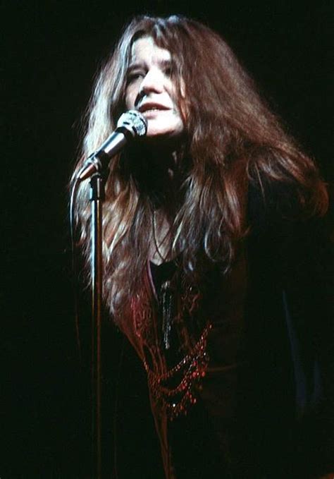 40 amazing color photographs that capture best moments of janis joplin on the stage in the 1960s
