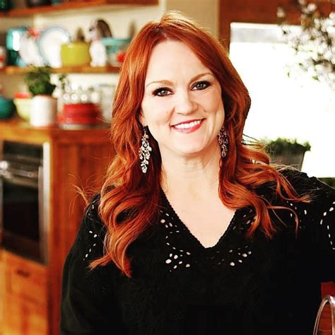 Add the beans, green chiles, garlic and chicken broth to the slow cooker and stir it all around. 10 Slow Cooker Meals Inspired by Ree Drummond | Pioneer ...
