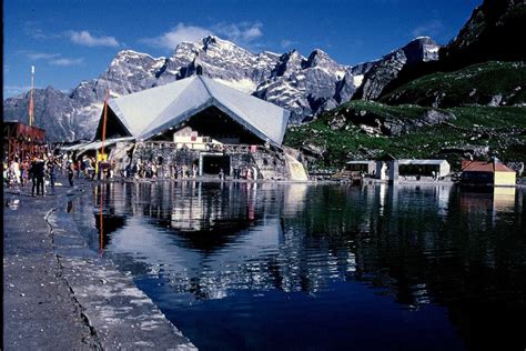 Which is why monsoon is the best time to visit valley of flowers. Best Time to Visit Hemkund Sahib - Valley of flowers