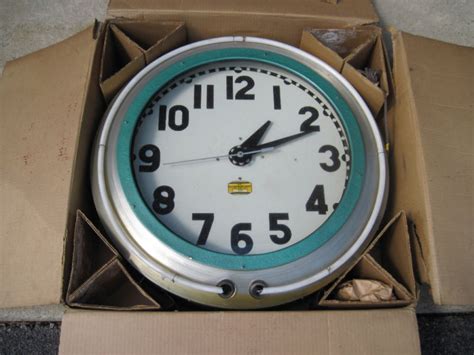 Early cleveland electric neon clock co. Electric Neon Clock Company History