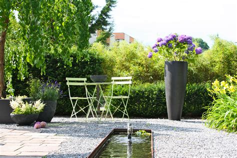  männeken pis von berlin  brunnen im zoologichen garten vor dem giraffenhaus  männeken pis vorn berlin. Pflegeleichter Garten mit Brunnen Zürich - Gartengestaltung