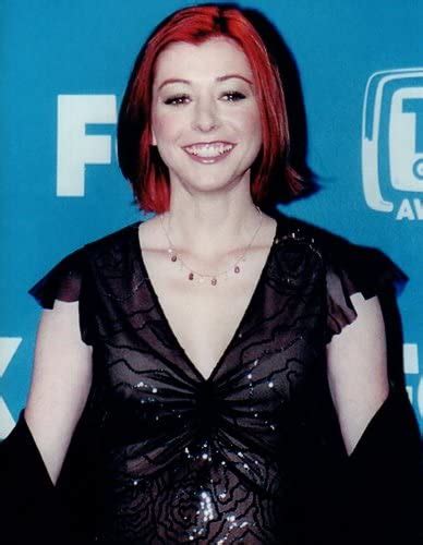 Alyson Hannigan 8x10 Glossy Photo E6463 At Amazons Entertainment Collectibles Store