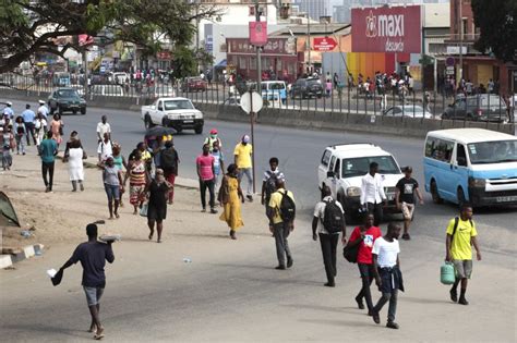 Angolanos Continuam Com Dúvidas E Receios Sobre As Autarquias Por Falta De Informação Ver