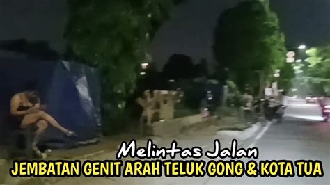 Suasana Sepanjang Jalan Kawasan Jembatan Genit Arah Teluk Gong And Arah Kota Tua Jakarta Barat
