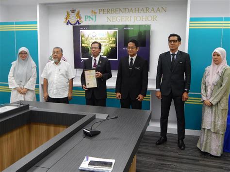 We did not find results for: Majlis Penyampaian Sijil Anugerah Khas Keselamatan ...