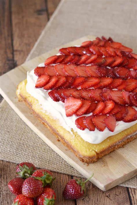 Quick And Easy Strawberry Cake Recipe