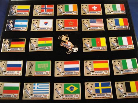 World Cup Soccer Usa 94 Snickers Commemorative Pin Set In Case Etsy