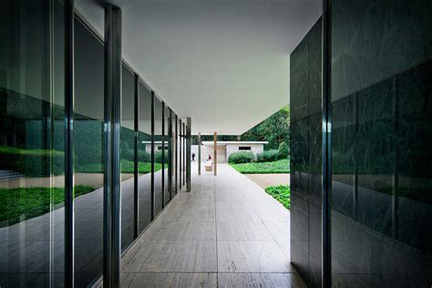 Address, phone number, moe's pavillon review: Barcelona Pavilion | Barcelona, Spain | Mies van der Rohe ...