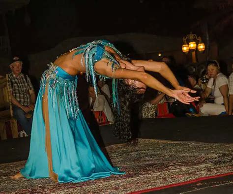 belly dance shows in dubai belly dancing in dubai desert