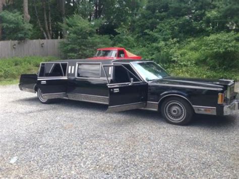 Sell Used 1989 Lincoln Towncar Limo In Canton Massachusetts United States