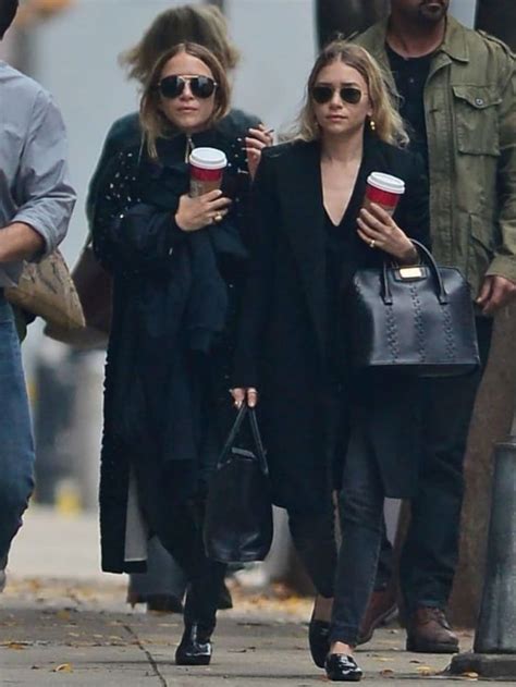 All Of The Olsen Twins Best Street Style Moments Olsen Twins Style