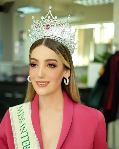 Valentina Fluchaire Transgender Mexican Wins International Beauty