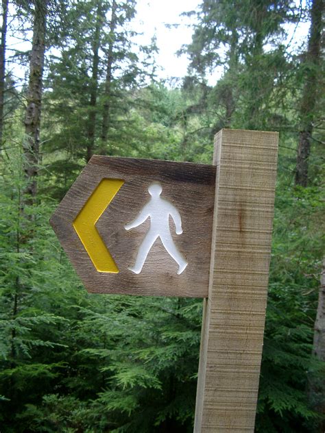 Free Stock Photo Of Walking Sign For A Woodland Trail Photoeverywhere