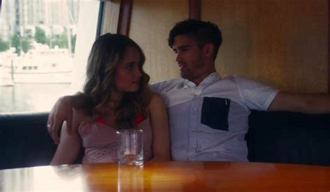 Sinopsis The Ninth Passenger Film Cinta Laura Di Bioskop Trans Tv