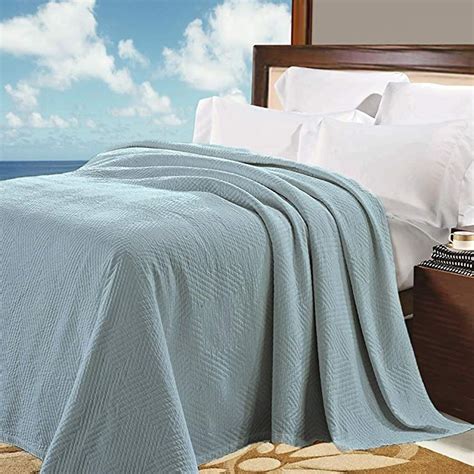 Natural Comfort Matelassé Blanket Coverlet King Gridwater Blue Review