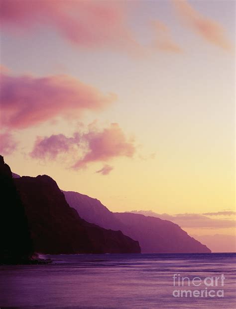 Haena Beach Photograph By Greg Vaughn Printscapes Fine Art America