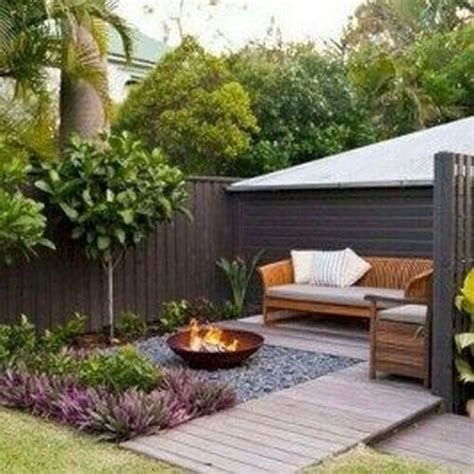 Popular Small Backyard Patio Design Ideas 14 Homyhomee