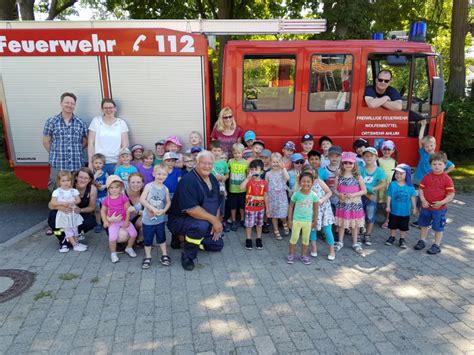 Gro E Kinderaugen Besuch Bei Der Feuerwehr In Ahlum Regionalheute De