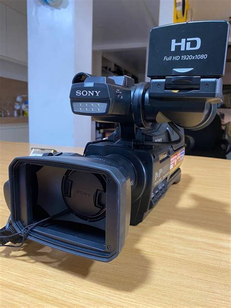 sony hxr mc2500 shoulder mount camcorder photography video cameras on