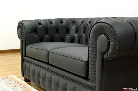 Un divano a 2 posti è perfetto per gli spazi più piccoli e da condividere con la tua persona speciale. Divano Chesterfield 2 Posti - VAMA Divani