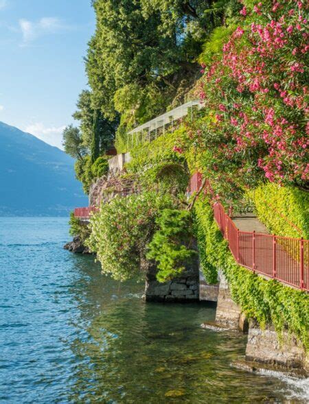 Het meer ligt op 198 meter hoogte en heeft een maximale diepte van 425 meter. Varenna - Comomeer | Ciao tutti, Ontdek Italië
