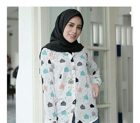 Baju seragam kerja wanita muslimah biasanya memiliki lengan panjang,. Baju Putih Polos Lengan Panjang Wanita Hijab - Kumpulan ...