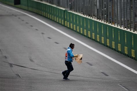 Încă un mare premiu de formula 1 a fost amânat. F1 - Stroll: Baku deveria ter bandeira vermelha