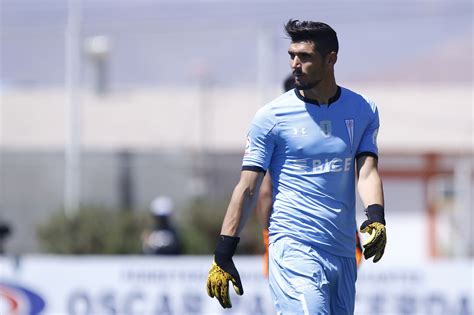 El arquero de universidad católica, matías dituro, reveló que en un futuro cercano le gustaría defender la camiseta de la selección chilena. Matías Dituro: Soy muy consciente de mi responsabilidad en ...