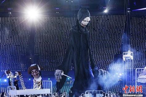 所有 chinese (simplified) abkhazian afrikaans albanian arabic aragonese armenian assamese asturian azerbaijani basque belarusian bengali bosnian breton bulgarian burmese catalan chinese (traditional) chinese bilingual croatian czech danish dari dutch english esperanto estonian. 伦敦奥运会开幕式揭开面纱 007空降引欢呼(图)-搜狐滚动