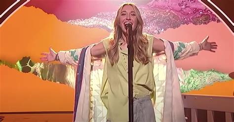 Lauren Daigle Sings Look Up Child On American Idol Christian Music