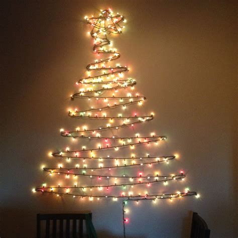 10 Wall Christmas Trees With Lights Decoomo