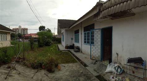 Pelanggan yang tidak mengikuti waktu temujanji tidak akan diberikan slot baharu dan perlu menempah slot pada hari yang berikutnya. SEMI-D SETINGKAT TAMAN KENANGA KAMPUNG 8, LORONG PANDAN ...