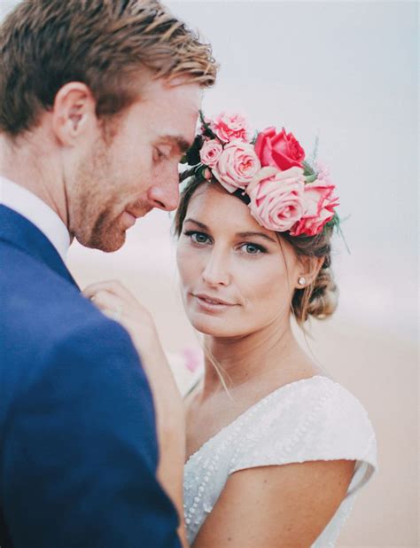24 Stunning Ways To Wear Flowers In Your Hair On Your Wedding Day