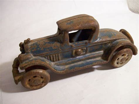 Vintage 1920's -1930's arcade cast iron toy car, sedan 5 in. long