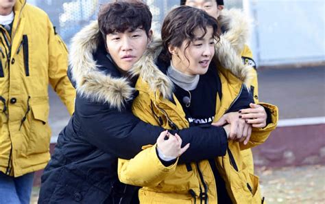 Lee se young, park bo young, lee jong suk. Lee Si Young Sukses Tekuk Kim Jong Kook di 'Running Man ...