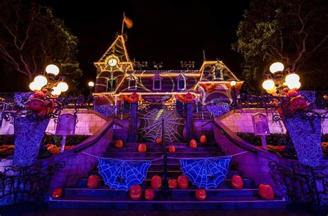 When Does Disney World Decorate For Halloween Dulux Living Room