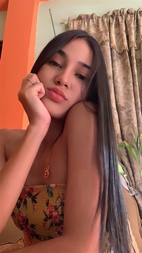 I love having canela skin it's like a permanent tan 💗 : r/selfie