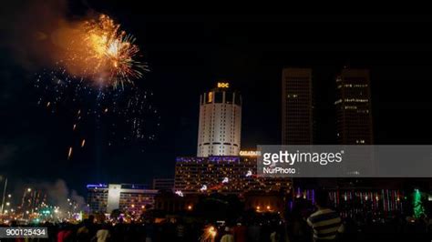 Watching Fireworks Face Photos And Premium High Res Pictures Getty Images