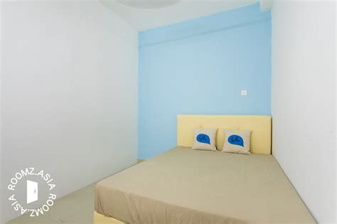 All varieties have been preserved to ensure they will not wilt in the same way living plants would. ASIA JAYA LRT BAC COLLEGE (Istara Condominium) Best ...