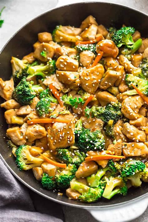 In a large bowl, mix the chicken soup, the sour cream, mayonnaise, lemon juice, shredded chicken, half the cheddar and some salt and pepper. Chicken and Broccoli Stir Fry - Healthy 30 Minute Chinese ...