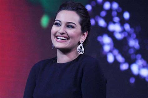 Relief For Sonakshi Sinha Allahabad Hc Stays Arrest Of Bollywood Actress In Cheating Case The