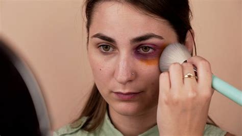 How To Make A Fake Black Eye Without Makeup Tutorial Pics